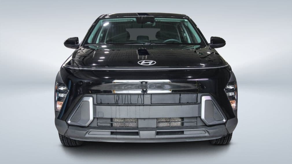 Hyundai Kona Essential 2025 — photo 2