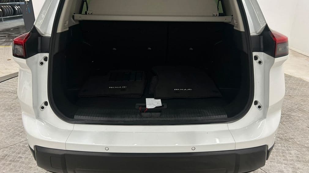 Nissan Rogue SV Moonroof 2024 — photo 17