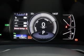 Lexus ES 300h 4-door Mid-Size Passenger Car 2025 — photo 18
