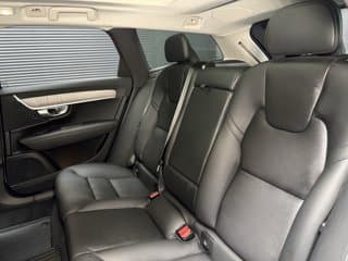 Volvo V90 Cross Country Mid-Size Wagon 2024 — photo 27
