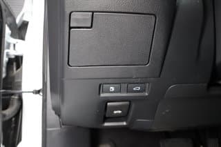 Lexus ES 300h 4-door Mid-Size Passenger Car 2025 — photo 16