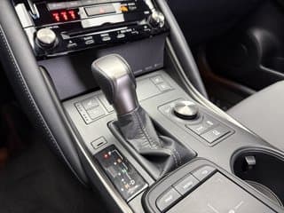 Lexus IS 300 4-door Compact Passenger Car 2025 — photo 22