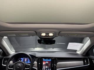 Volvo V90 Cross Country Mid-Size Wagon 2024 — photo 24