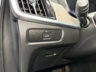 Volvo V90 Cross Country Mid-Size Wagon 2024 — photo 16