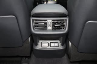 Lexus ES 300h 4-door Mid-Size Passenger Car 2025 — photo 27