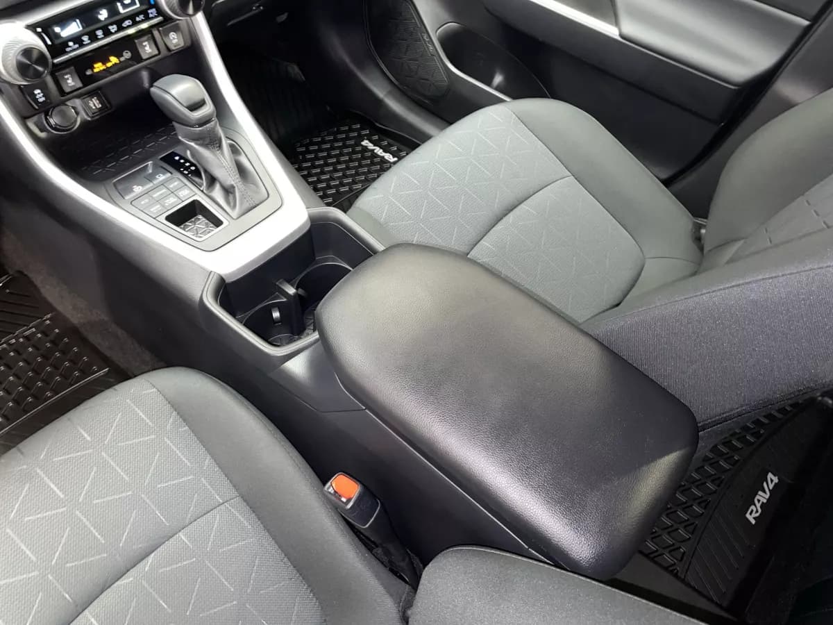 Toyota RAV4 2025 — photo 22