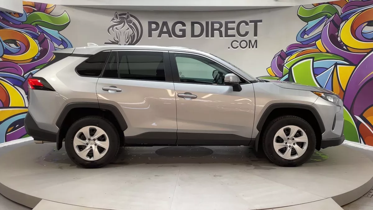 Toyota RAV4 2025 — photo 9