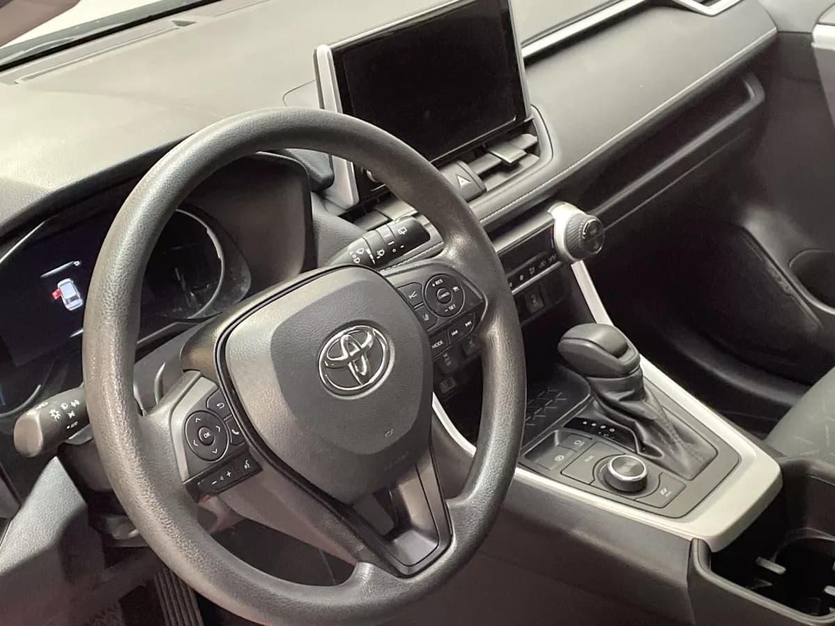 Toyota RAV4 2024 — photo 11