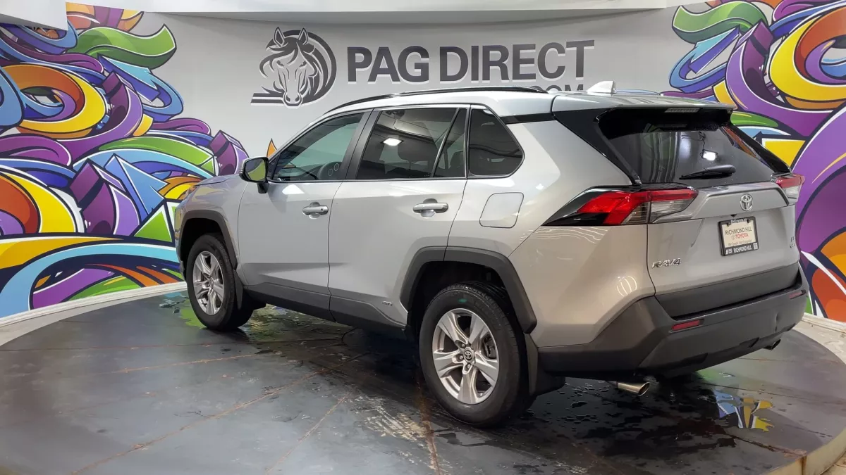 Toyota RAV4 2025 — photo 2