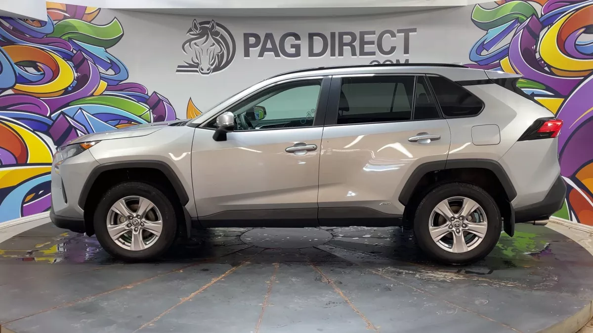 Toyota RAV4 2025 — photo 3