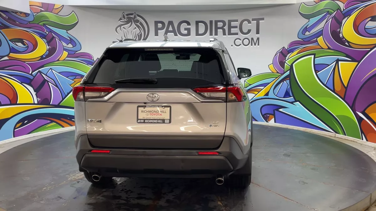 Toyota RAV4 2025 — photo 9