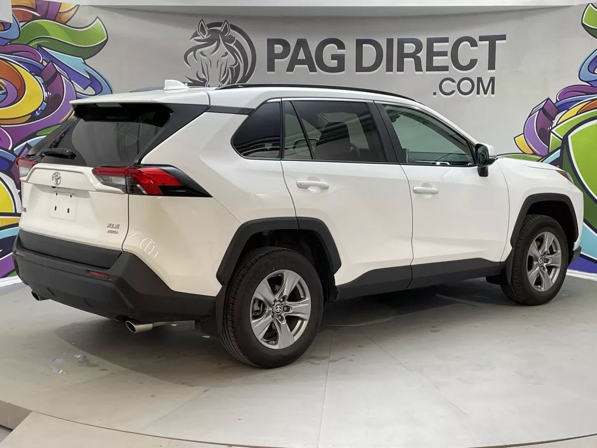 Toyota RAV4 2025 — photo 8