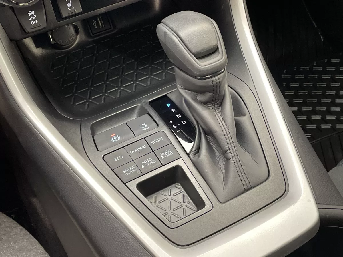 Toyota RAV4 2025 — photo 22