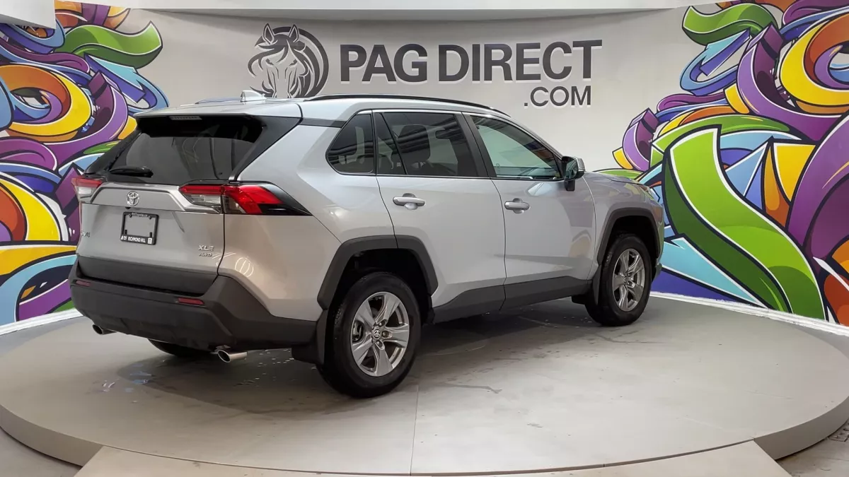 Toyota RAV4 2025 — photo 8