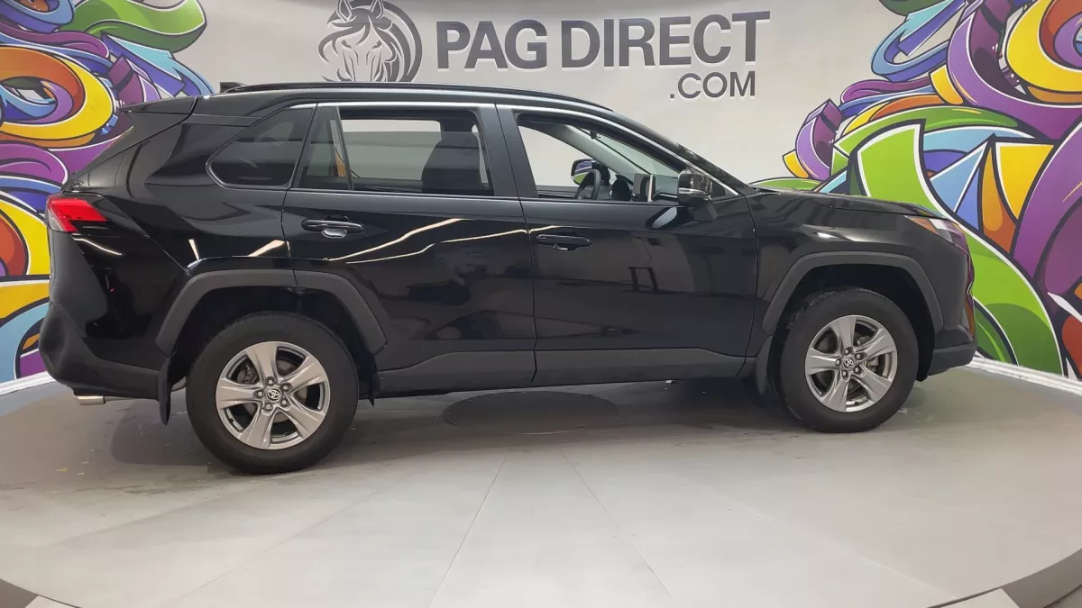 Toyota RAV4 2025 — photo 8