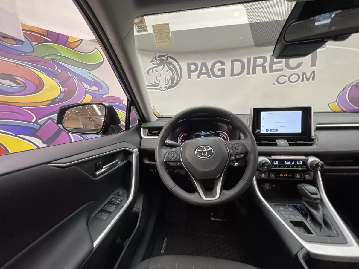 Toyota RAV4 2025 — photo 11