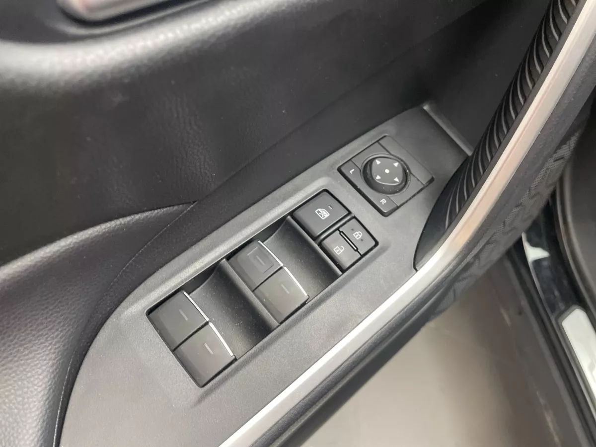 Toyota RAV4 2025 — photo 15