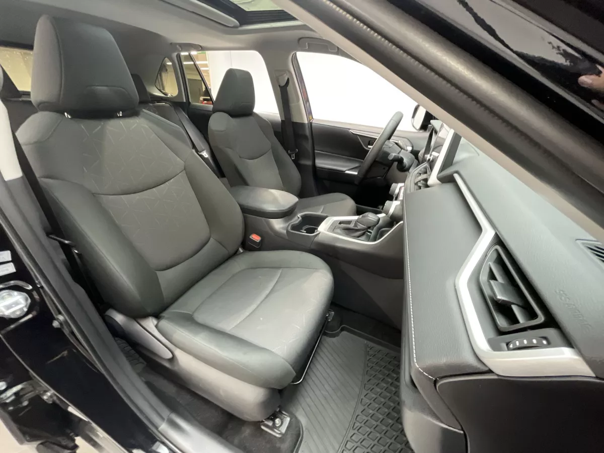 Toyota RAV4 2025 — photo 27
