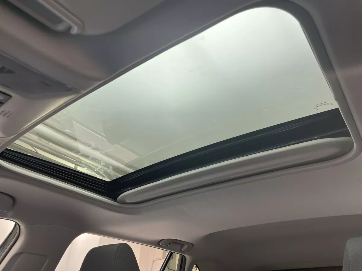 Toyota RAV4 2025 — photo 16