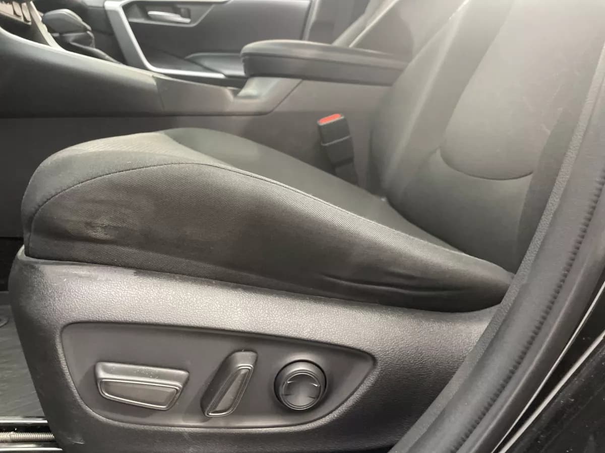 Toyota RAV4 2025 — photo 14