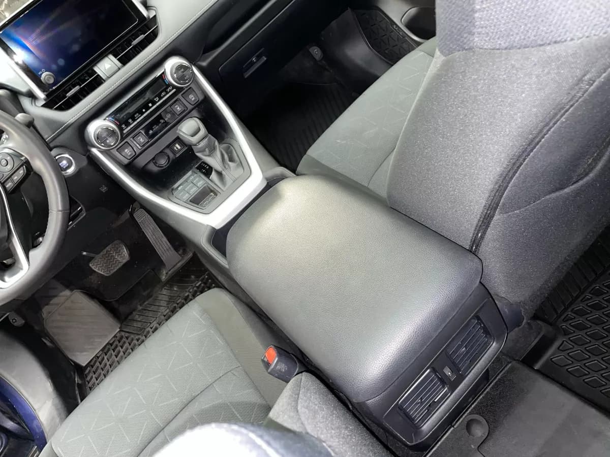 Toyota RAV4 2025 — photo 23