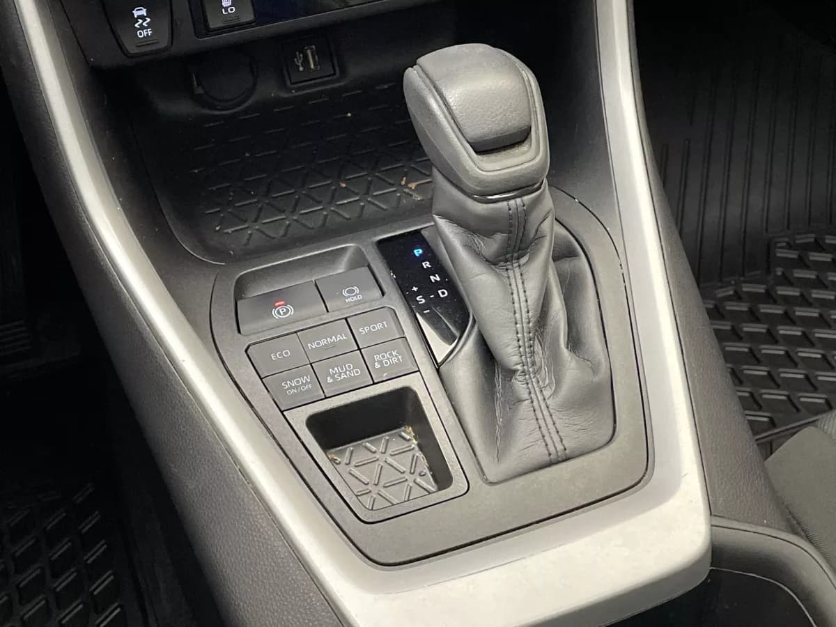 Toyota RAV4 2025 — photo 22