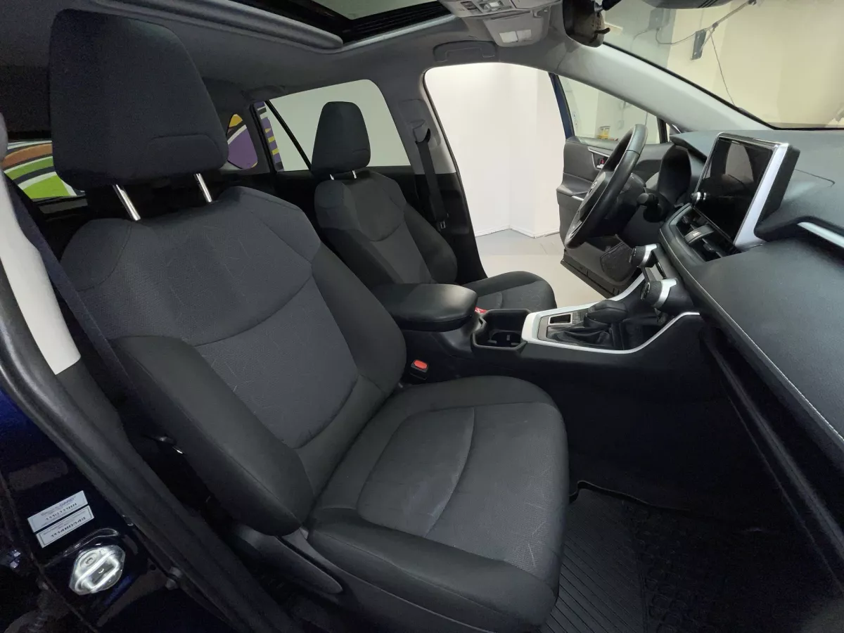 Toyota RAV4 2025 — photo 26