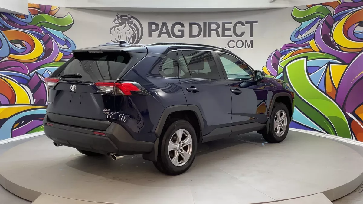 Toyota RAV4 2025 — photo 8