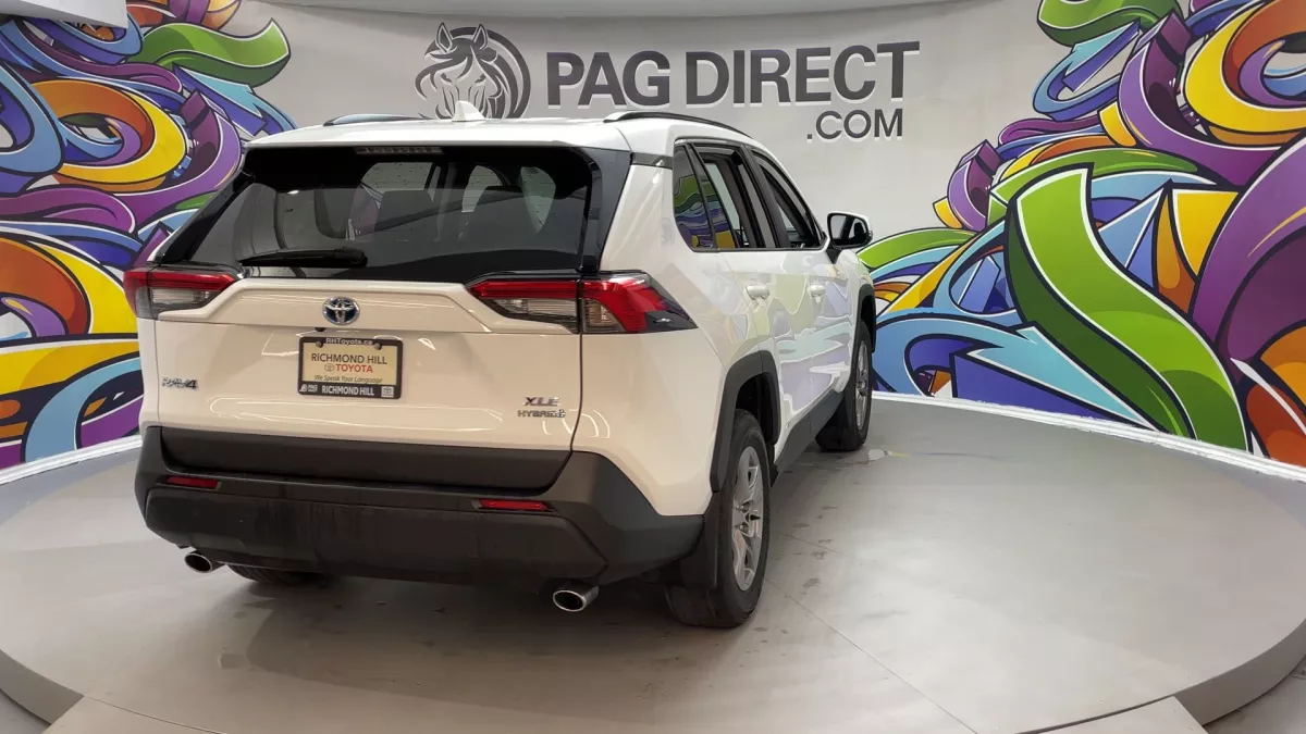 Toyota RAV4 2024 — photo 8