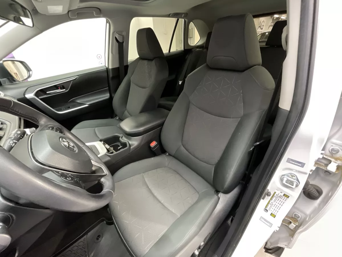 Toyota RAV4 2024 — photo 13