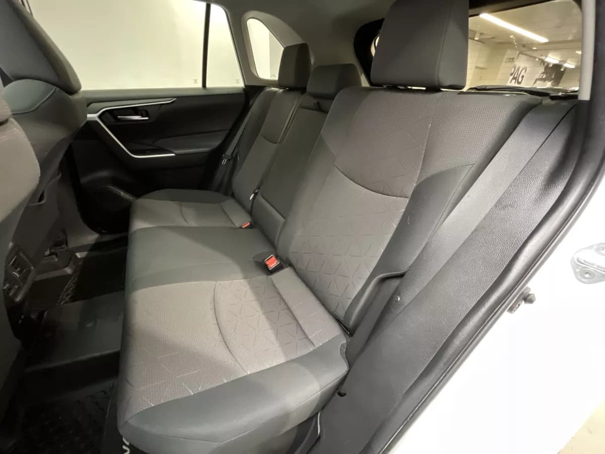 Toyota RAV4 2024 — photo 25