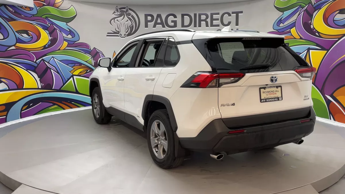 Toyota RAV4 2024 — photo 9