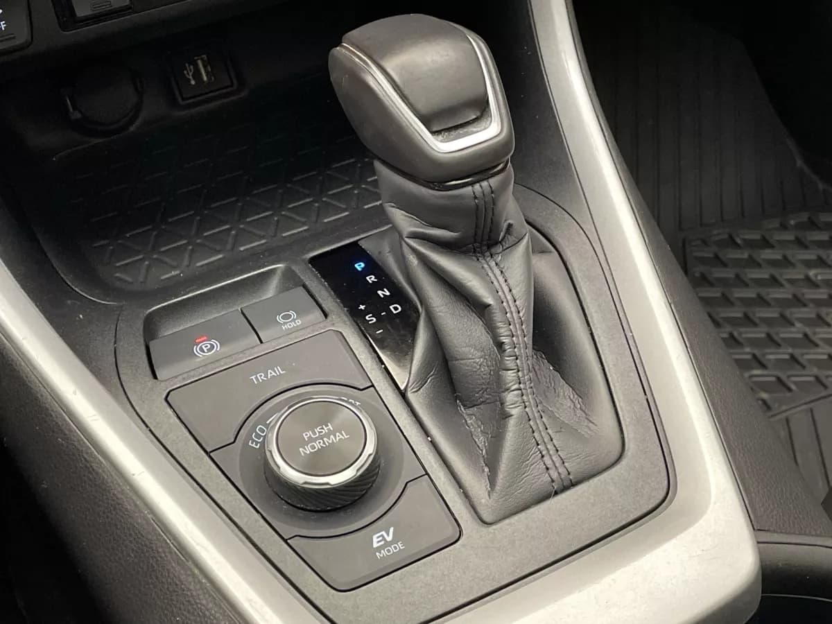 Toyota RAV4 2025 — photo 22