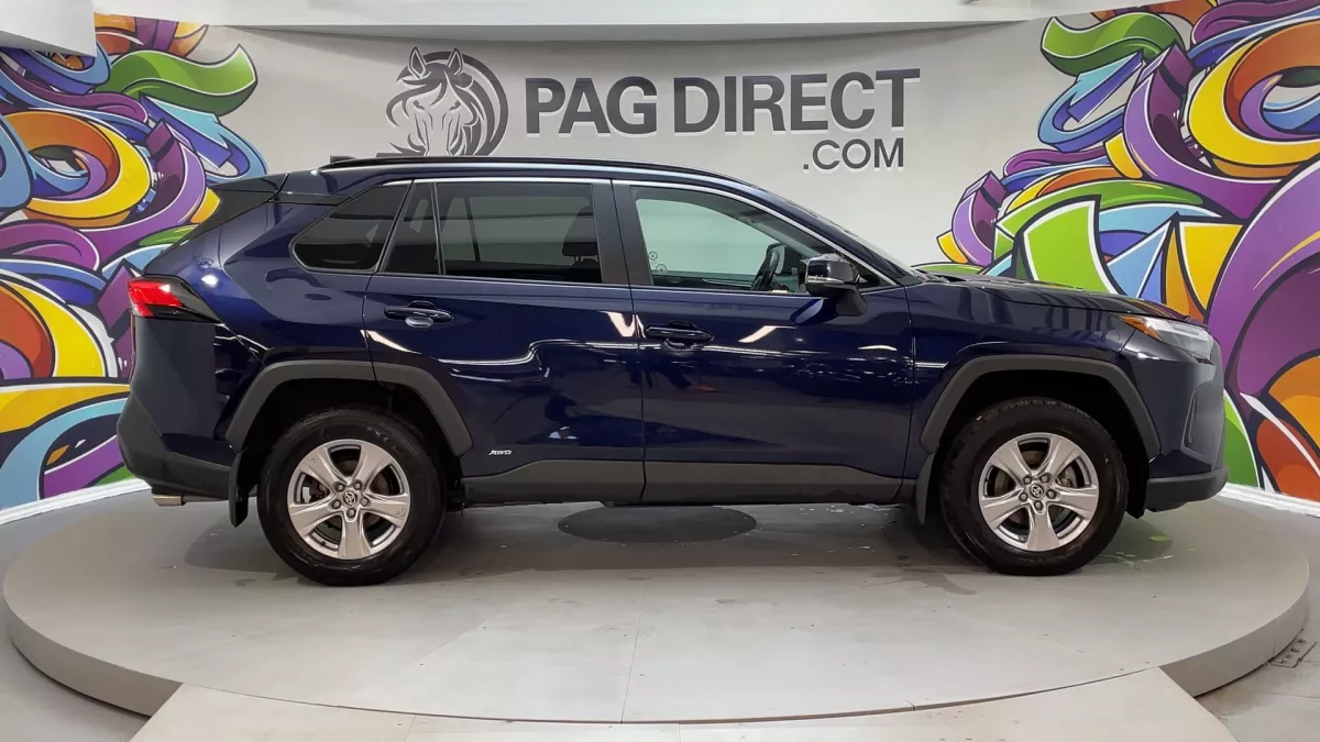 Toyota RAV4 2025 — photo 9