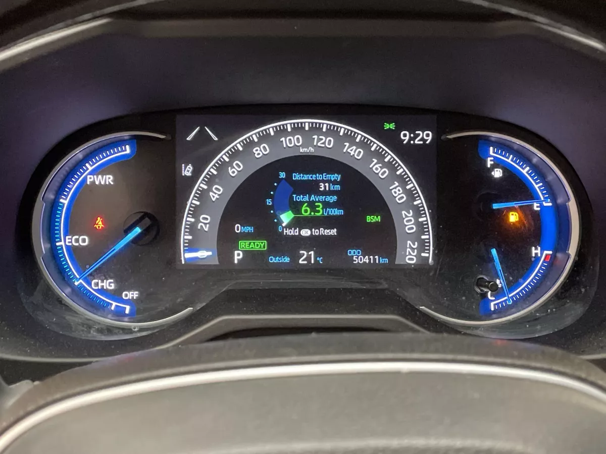 Toyota RAV4 2025 — photo 10
