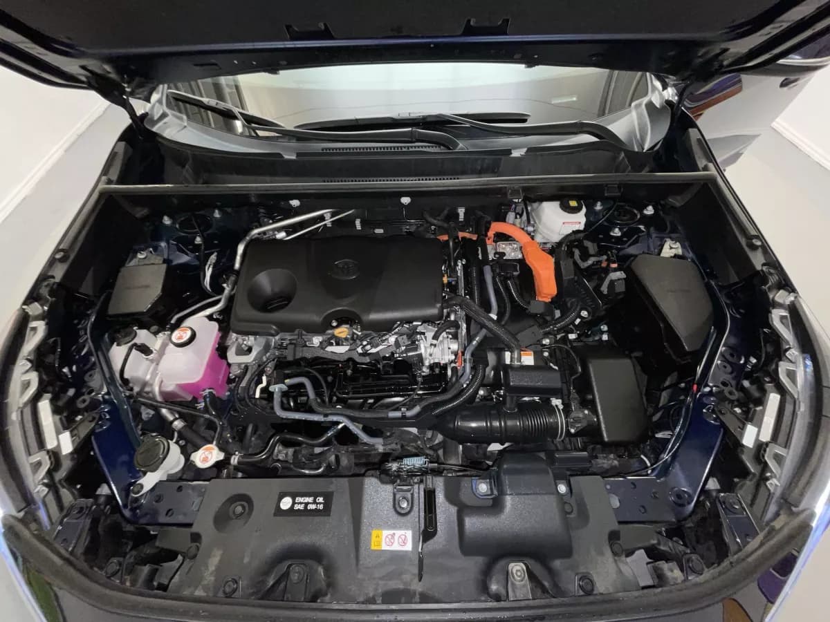 Toyota RAV4 2025 — photo 18