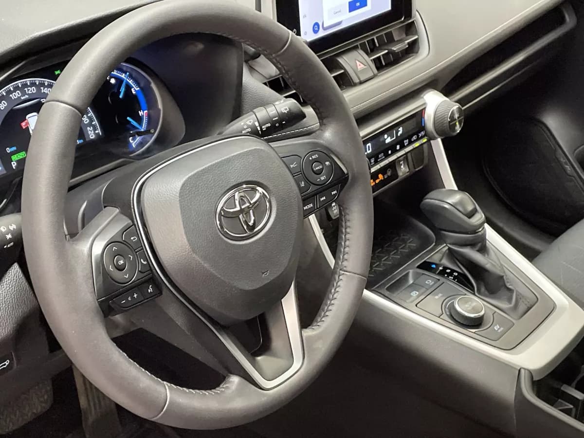 Toyota RAV4 2025 — photo 11