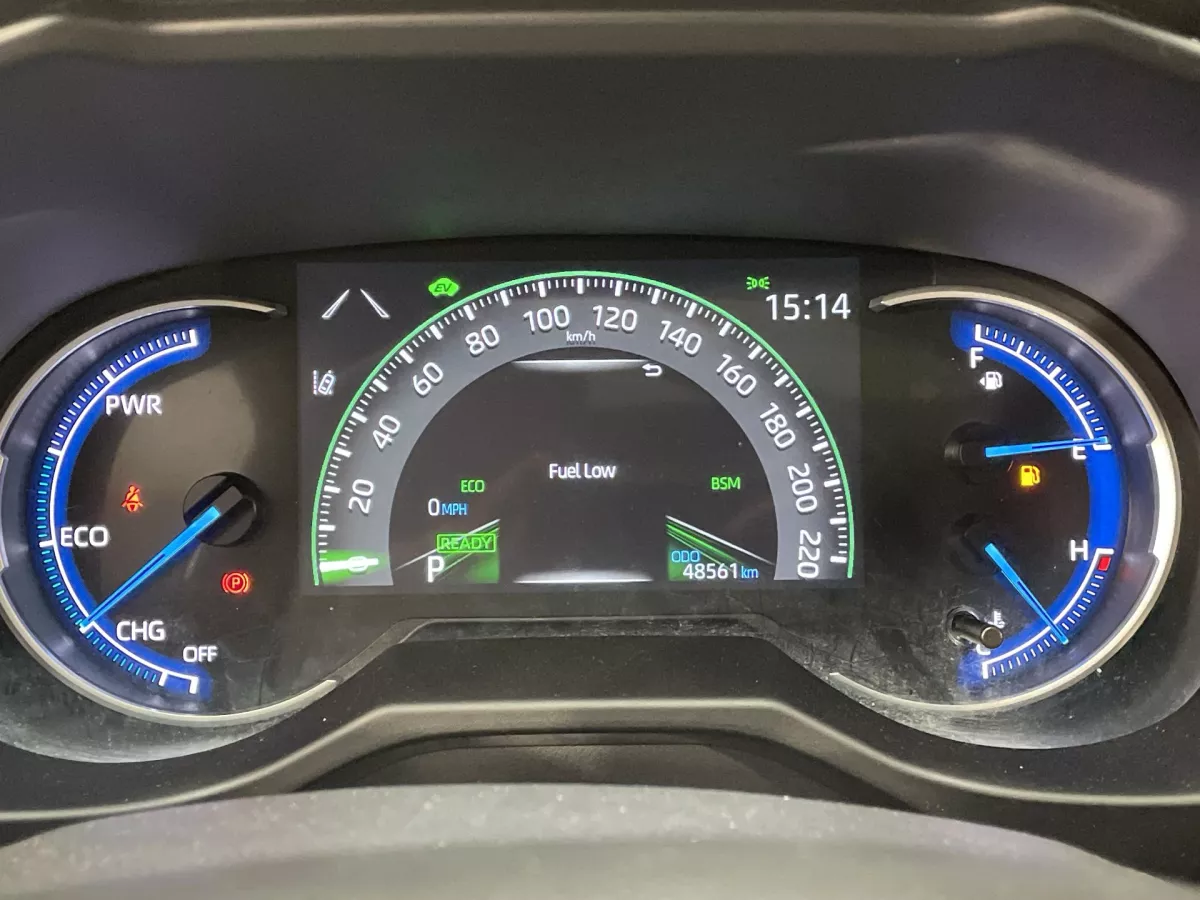 Toyota RAV4 2025 — photo 10