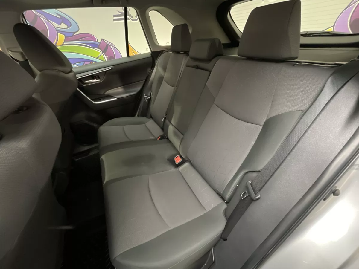 Toyota RAV4 2025 — photo 25