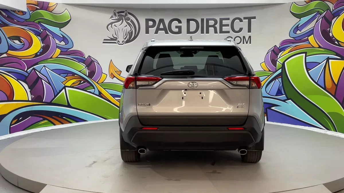 Toyota RAV4 2025 — photo 3