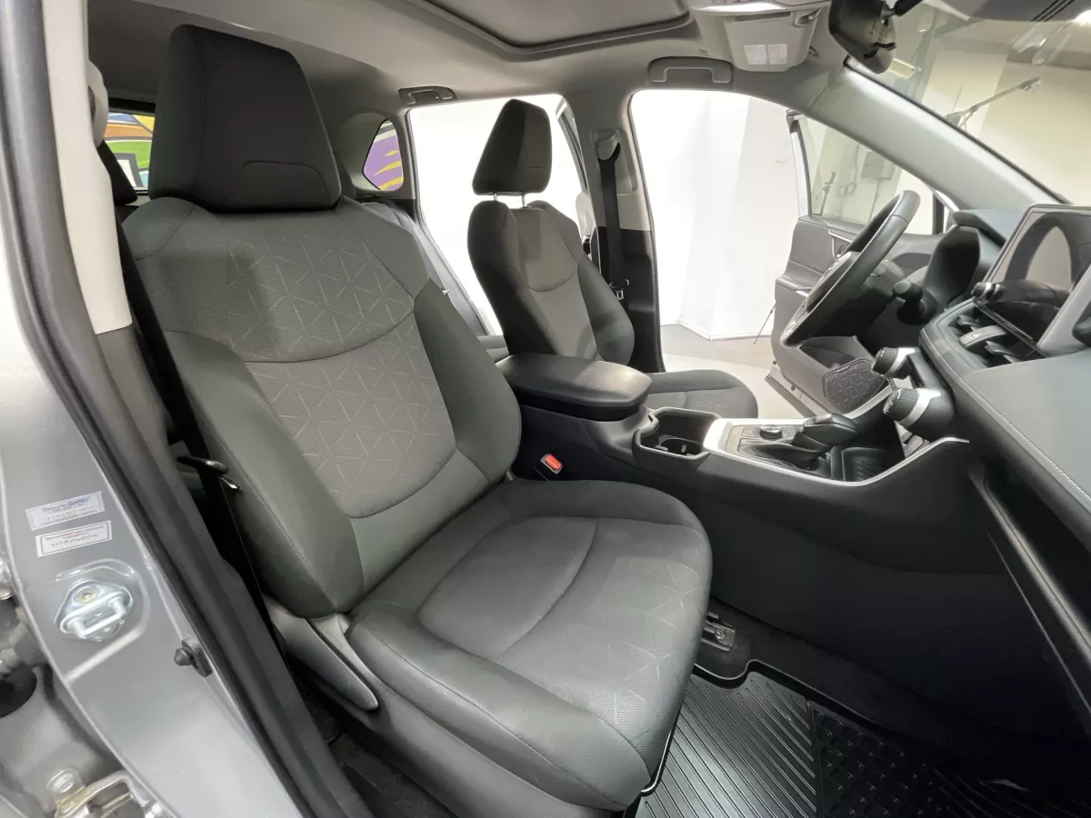 Toyota RAV4 2025 — photo 26