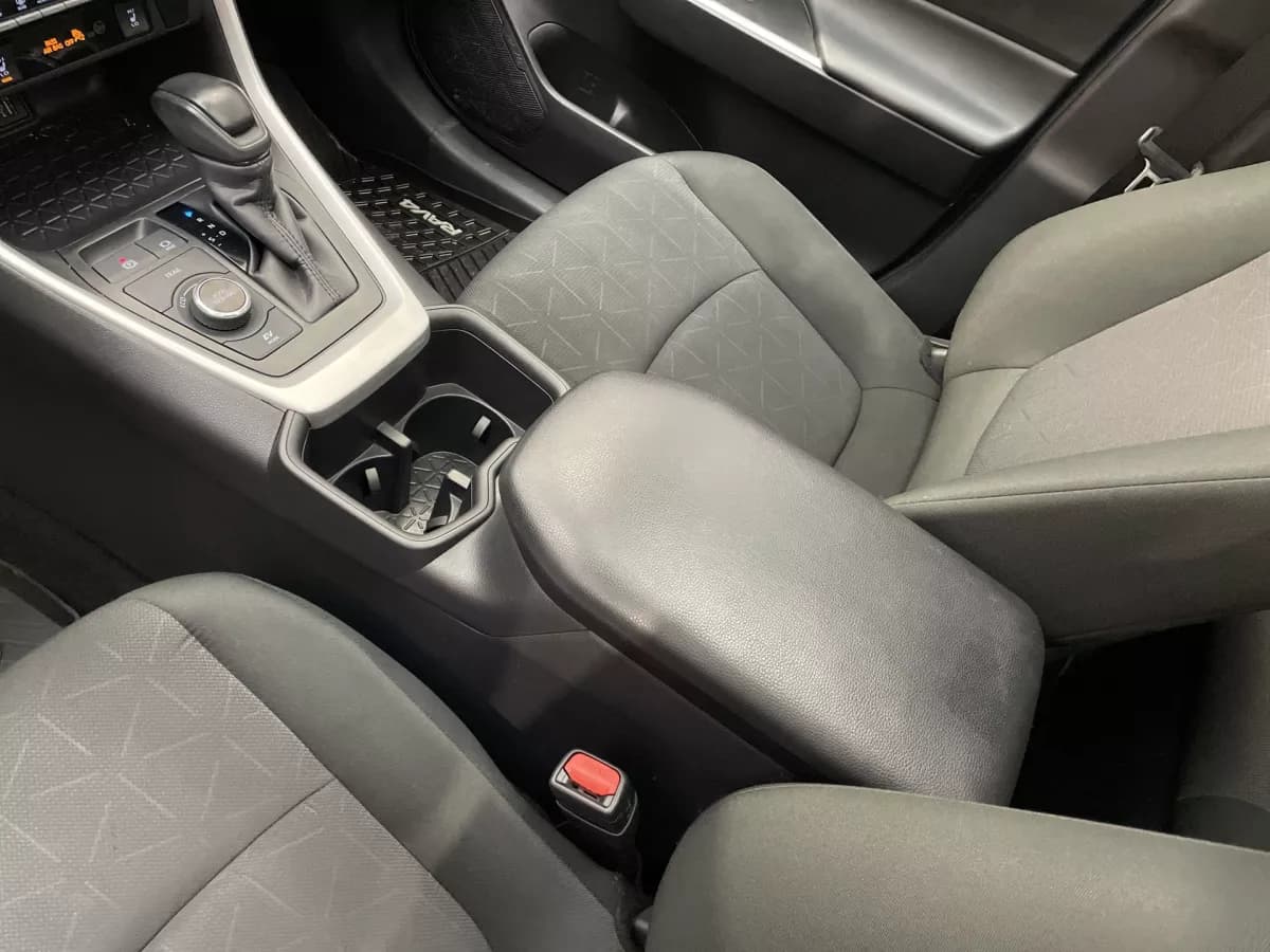 Toyota RAV4 2025 — photo 23