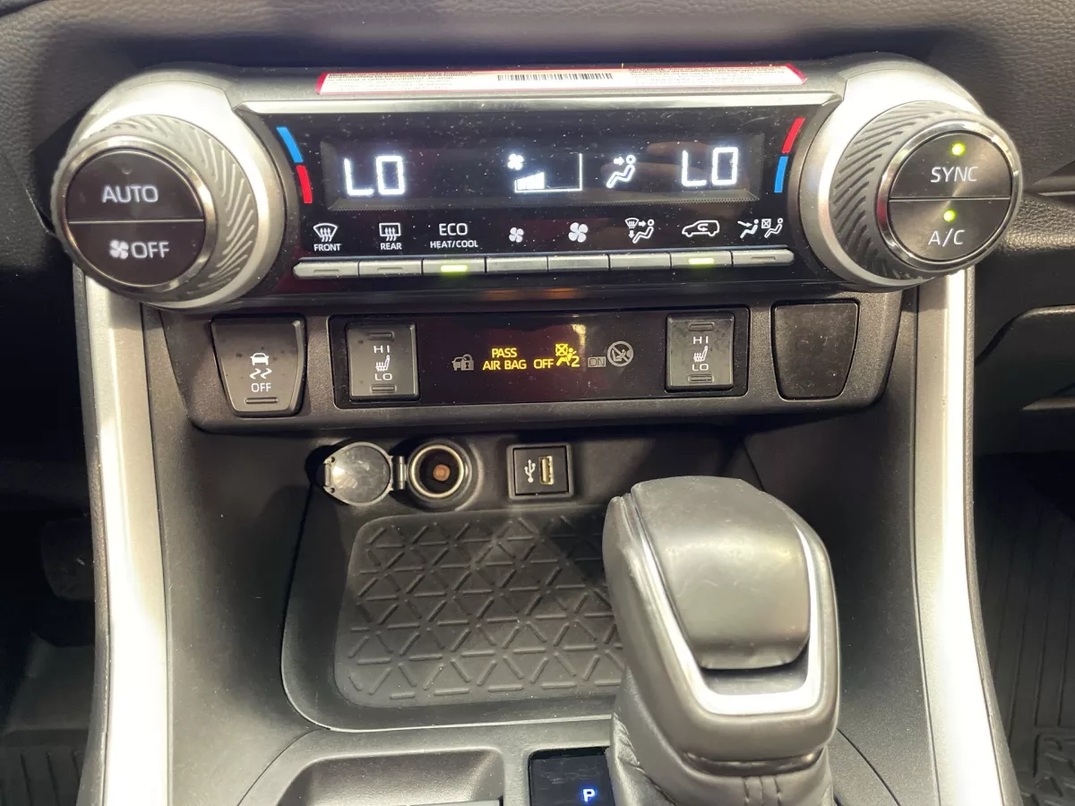 Toyota RAV4 2024 — photo 17