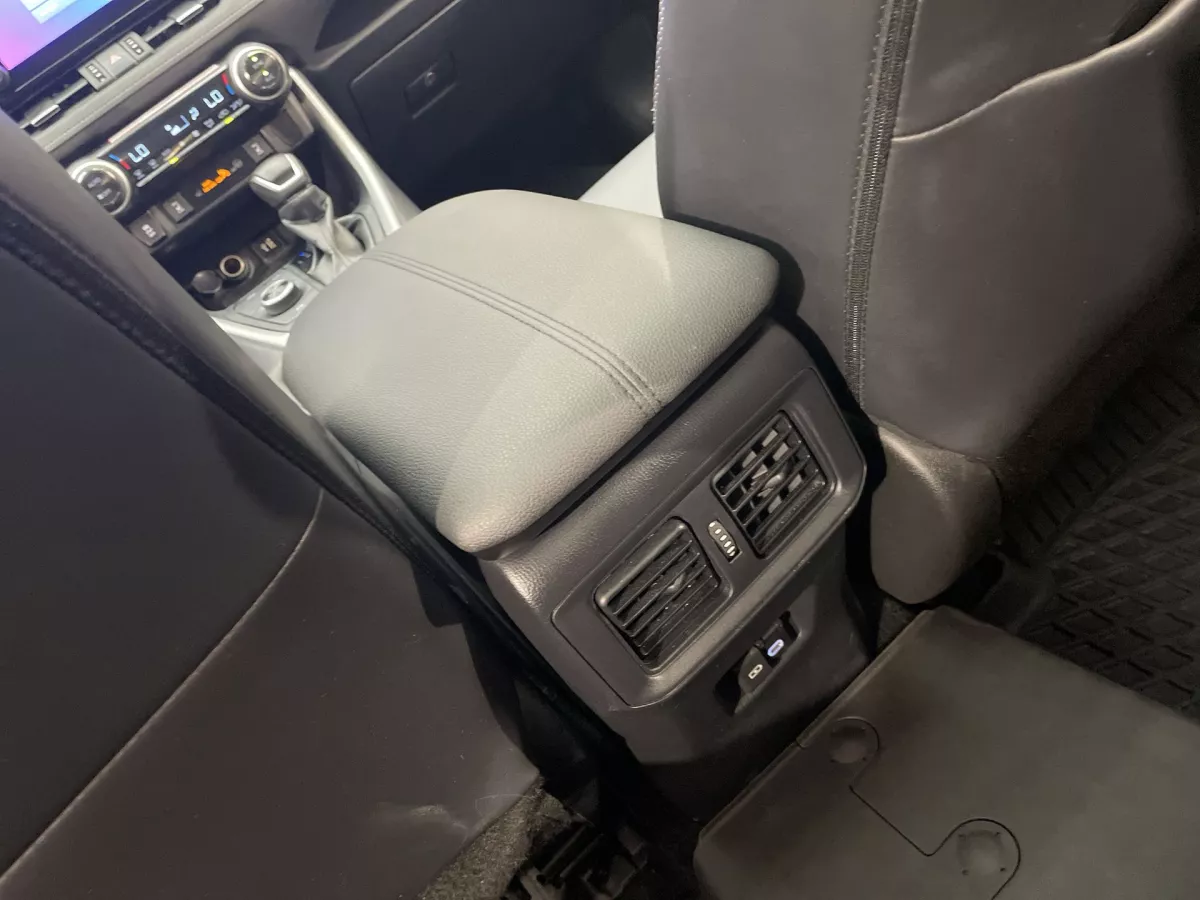 Toyota RAV4 2024 — photo 24