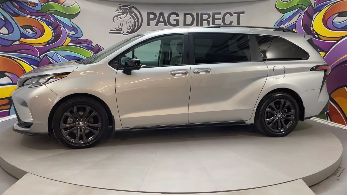 Toyota Sienna 2025 — photo 4