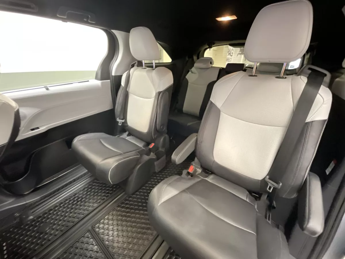 Toyota Sienna 2025 — photo 26