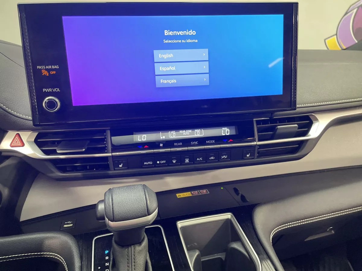 Toyota Sienna 2025 — photo 12