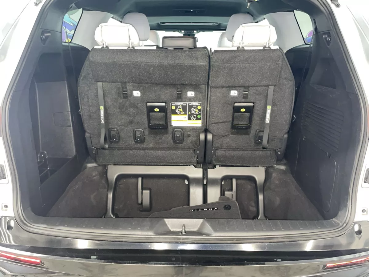 Toyota Sienna 2025 — photo 22
