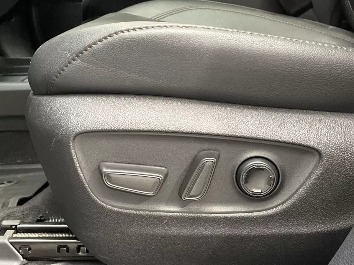 Toyota Sienna 2025 — photo 14