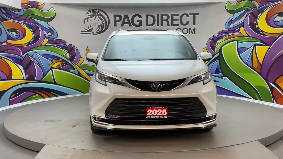 Toyota Sienna 2025 — photo 3